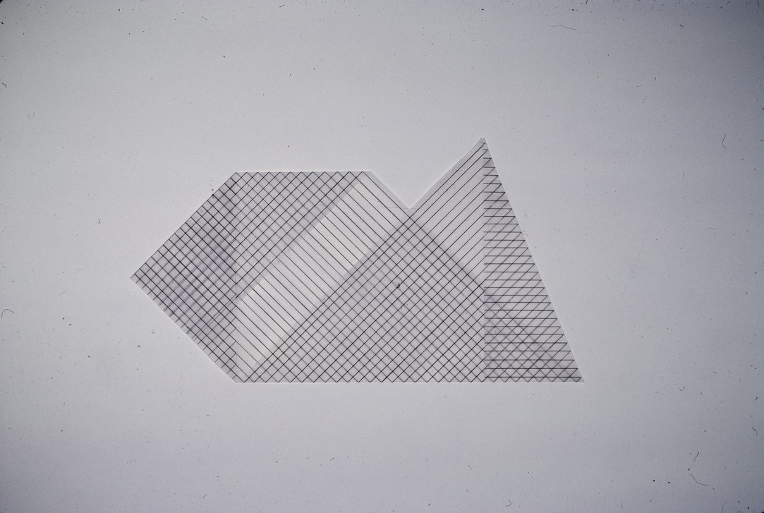 Pyramid Piece, gray